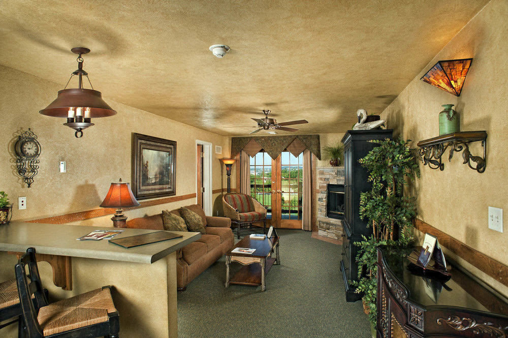 The Keeter Center At College Of The Ozarks Apartamento Hollister Exterior foto